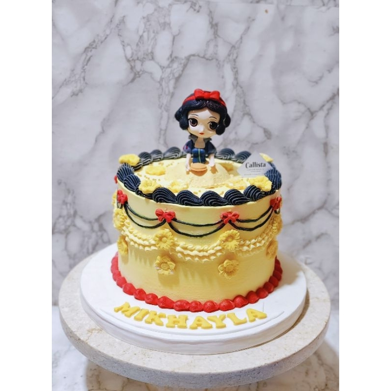 

Snow White Cake / Cake Ulang Tahun Cantik Anak Perempuan