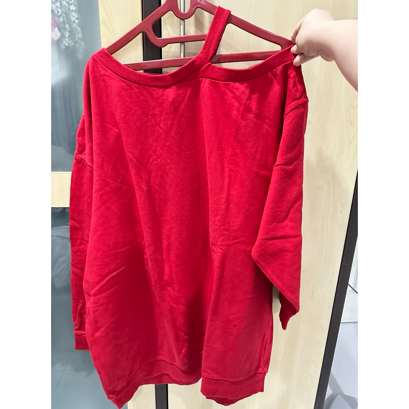 Atasan / Sweater / Blouse / Tunik merah H&M | Preloved