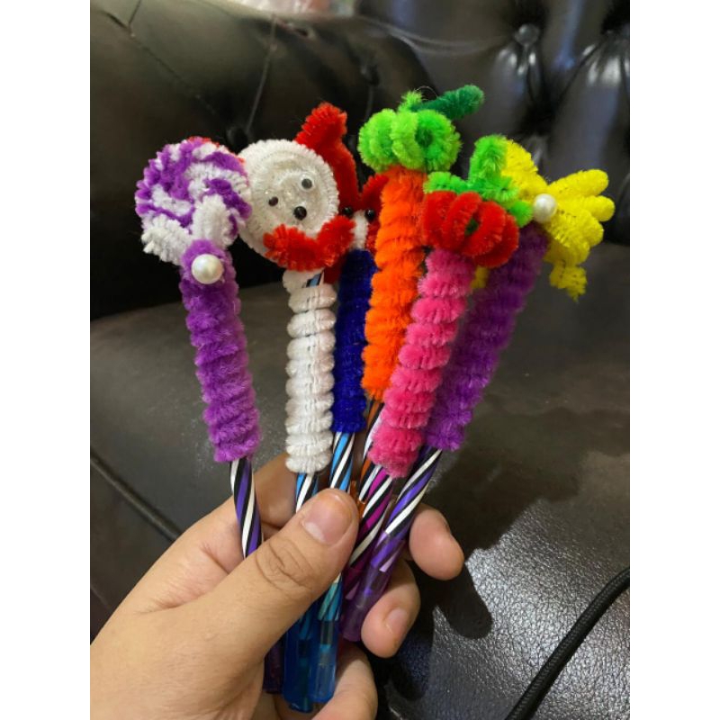

Pulpen karakter Kawat Bulu