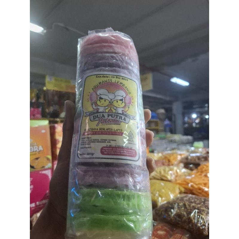 

jajan rambut nenek 1bks