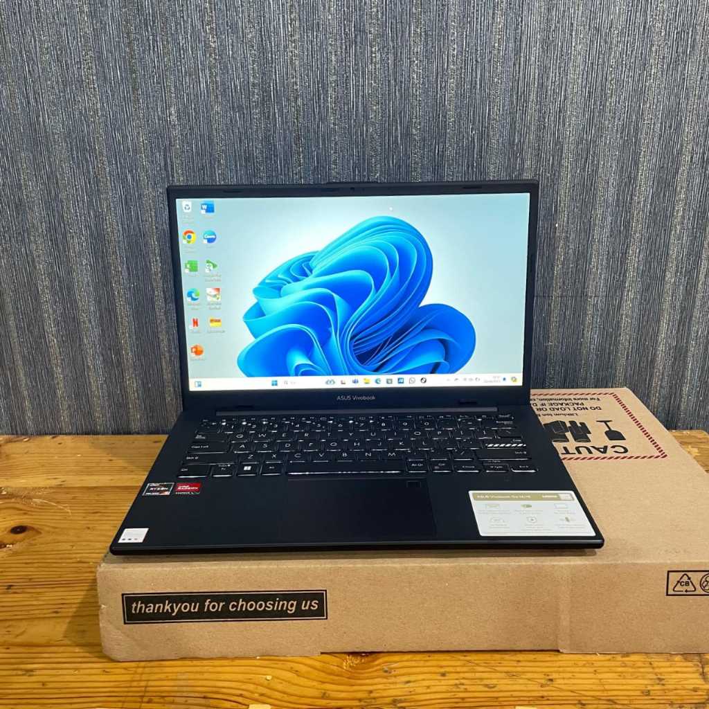 READYSTOCK Asus VivoBook GO 14/15 OLED E1404FA,  AMD Ryzen™ 5 - 7520U, 8/512GB, Black