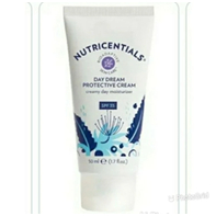 

DAY DREAM PROTECTIVE CREAM SPF 35 ED 10/2026 nutri_centials OILY SKIN