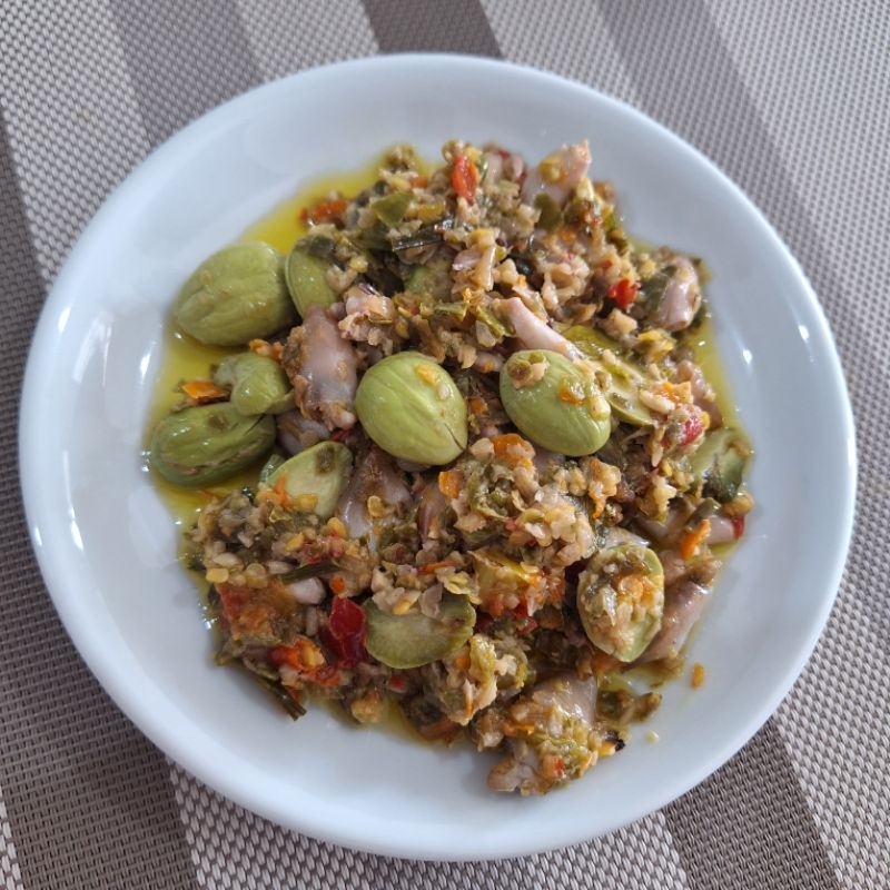 

Cumi Cabai Ijo Petai Pedas Gurih | Seafood Segar Siap Masak | Nikmat & Praktis 300gr