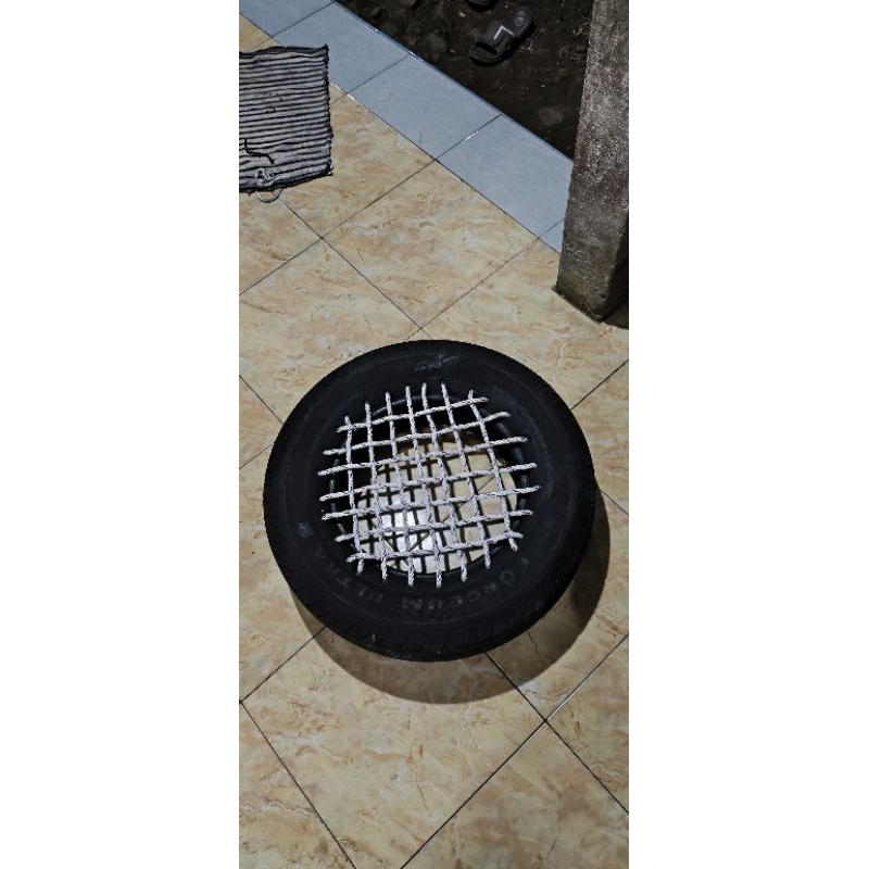 kursi bahan ban bekas