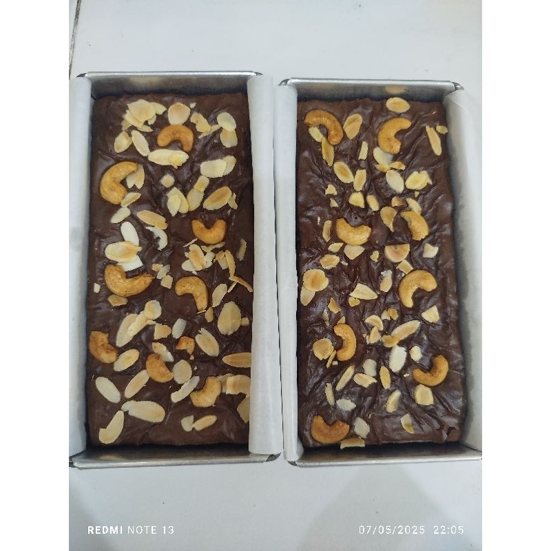 

Fudgy Brownies uk 20x10