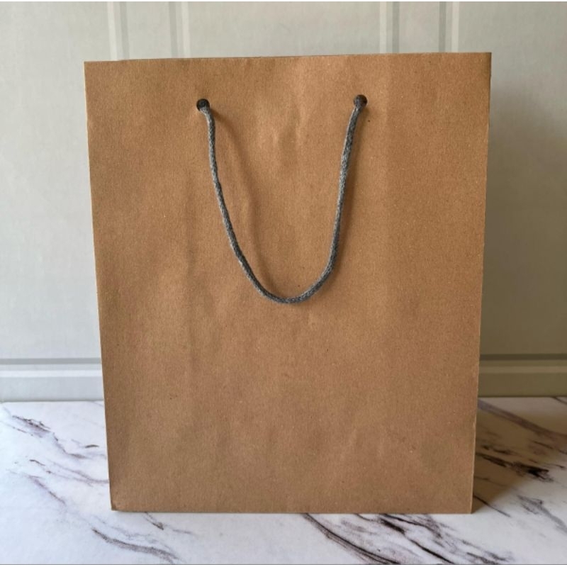 

Paper Bag 20x10x25 Coklat Polos