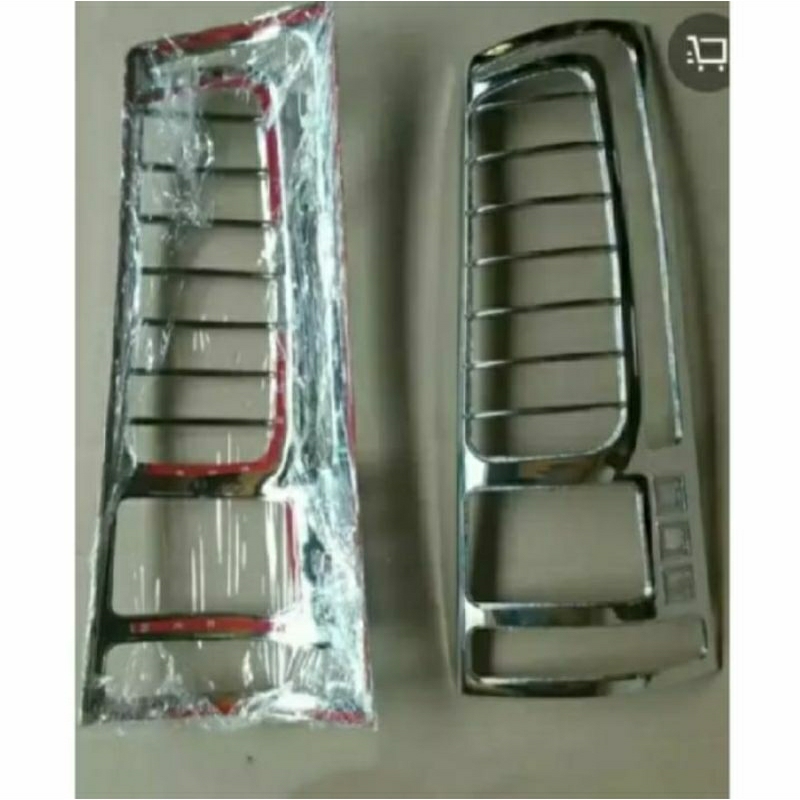 GARNISH BELAKANG AVANZA LAMA