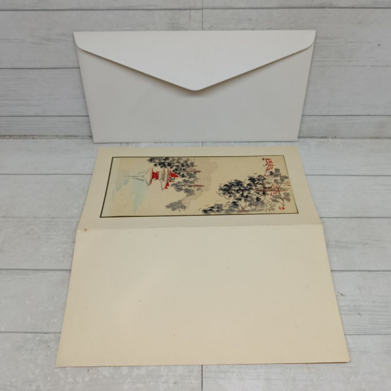 

Amplop Dengan Isi Kertas Kosong Di Lengkapi dengan Sampul Gambar Nuansa Japan