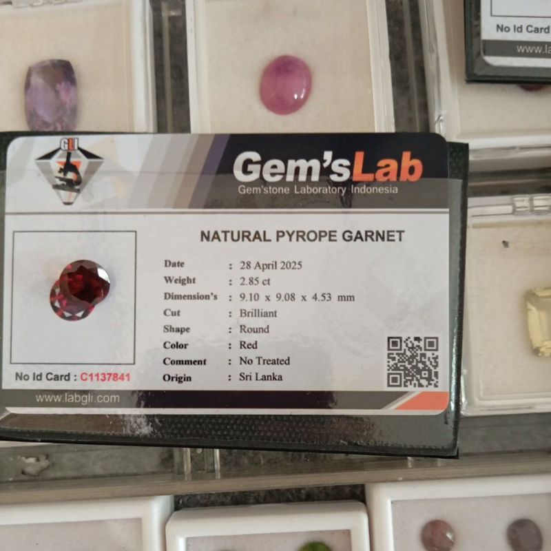 Batu Permata Ruby,Bluesappier,Zamrud