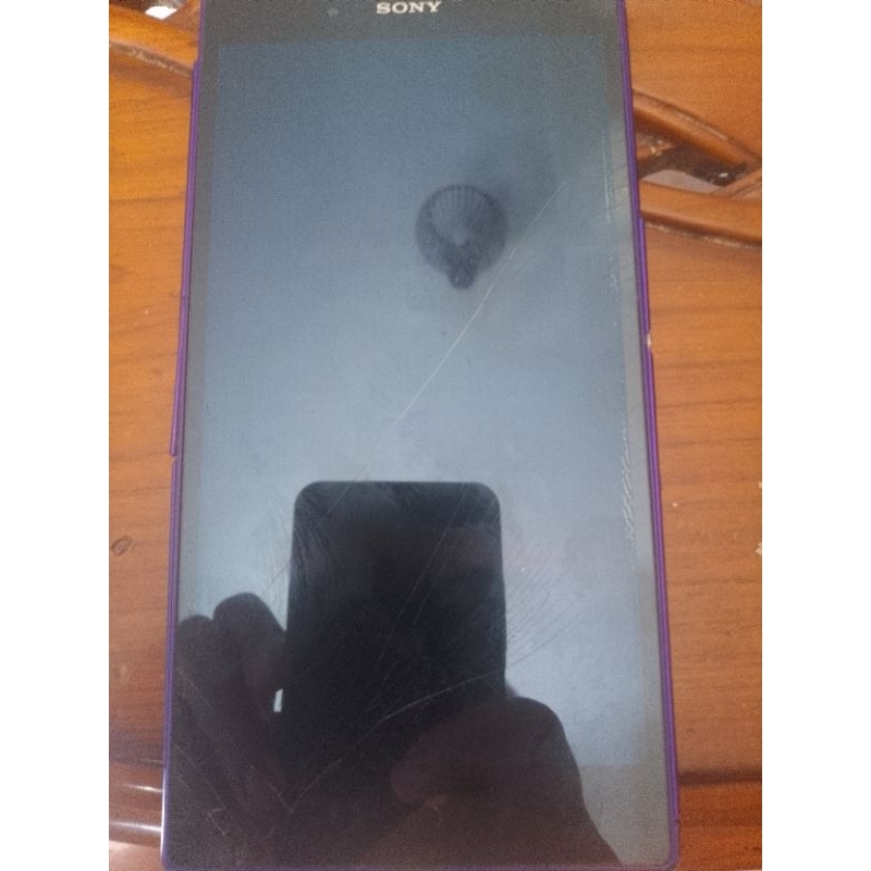 SONY ULTRA Z (second) hanya unit. Mati Total , LCD Retak