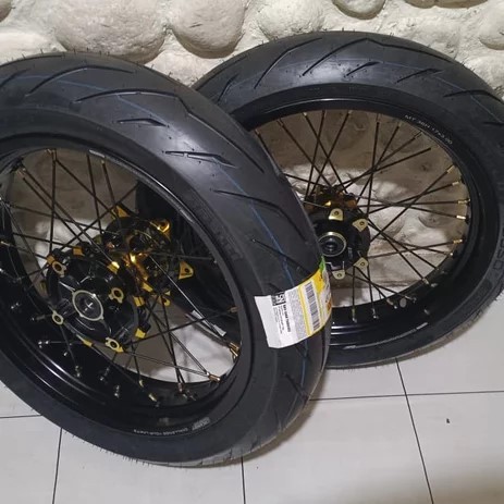 Set Velg TK excel Ring 17/ Hitam glossy/lengkap tromol, jeruji TDR ban dalam, Ban Pirelli.