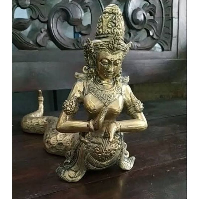 Patung Kuningan Nyi Blorong Ratu Ular