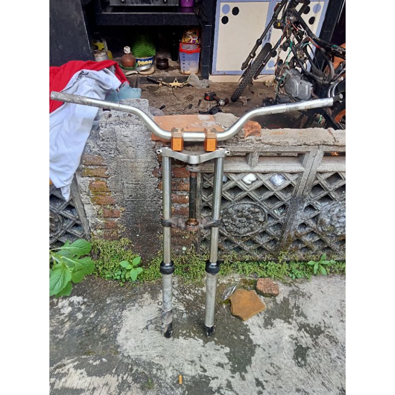 Shok Skok Depan Set Segitiga Stang Setir Suzuki RGR 150 Kaliper Kiri L PNP Honda Win Copotan Motor S