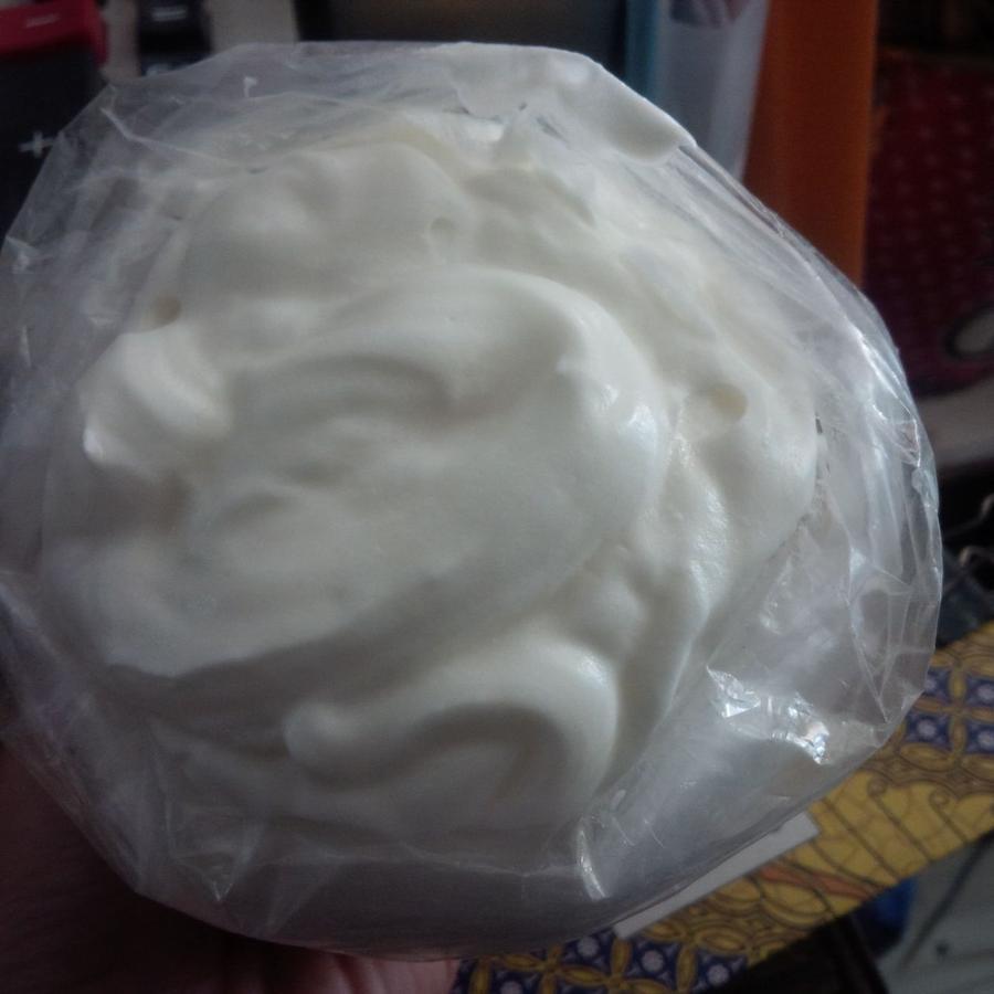 

buttercream/krim/whippy/whipceam/siap pakai/instant/dekorasi kue