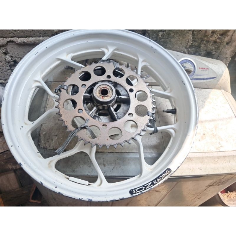 Velg r25 r 25 mt25 mt 25 yamaha 250 cc pelek racing palang original ori copotan standar kelengkapan 