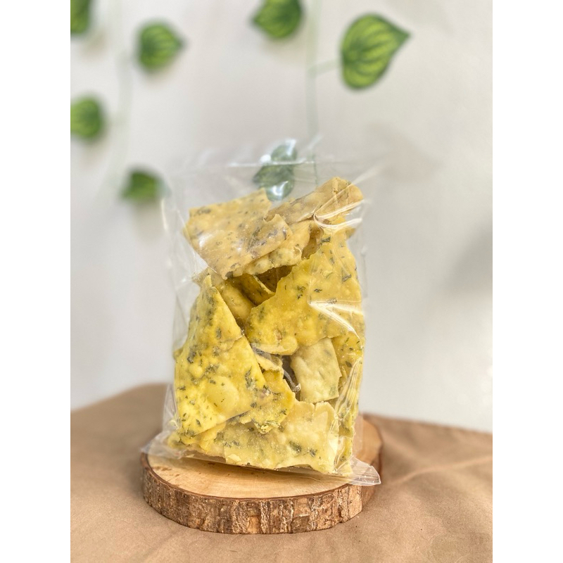 

keripik pangsit seledri serba 7000