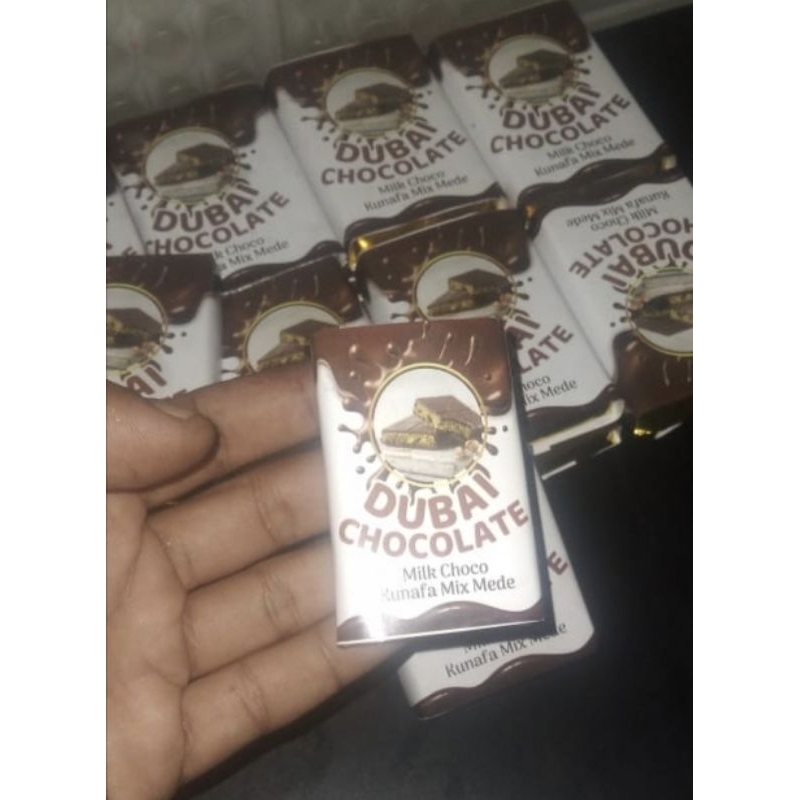 

Paket Hemat Coklat Dubai isi 4 pcs Coklat Dubai Size Chocolate Crispy PISTACHIO KUNAFE Cokelat Lembut Chocoa Food Original Makanan cemilan Viral