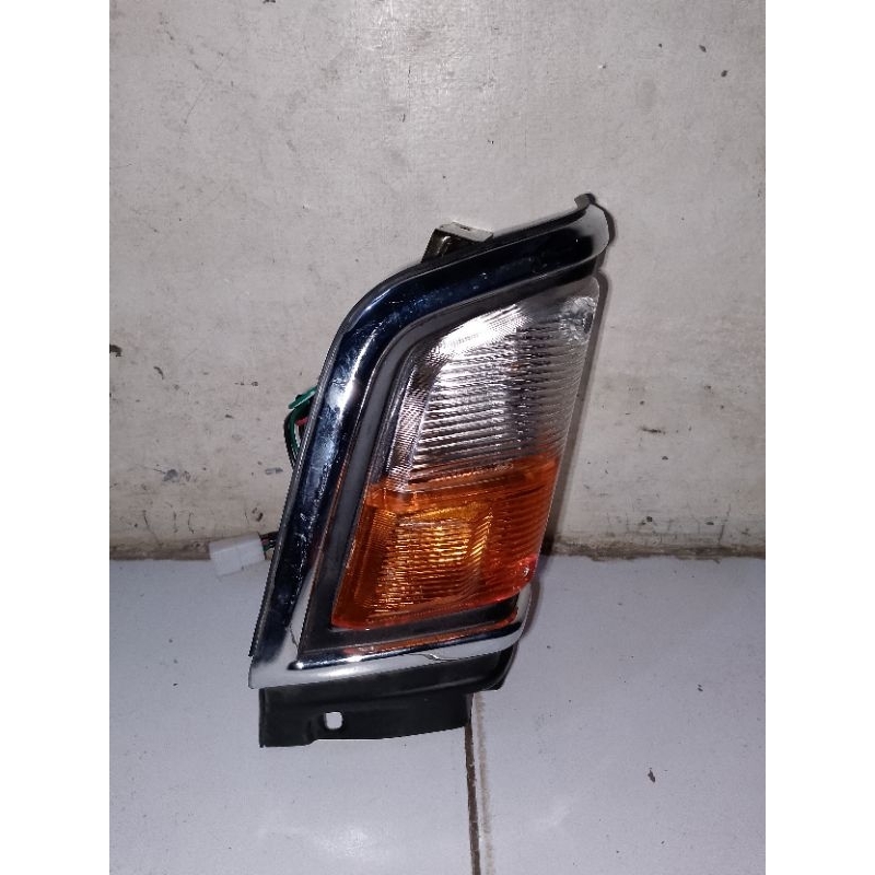 GALANT GALLANT  SIGMA 1978 1979 LAMPU SEN CORNER sebelah kanan