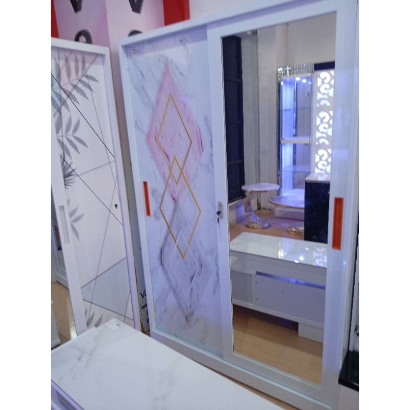 lemari pakaian plat besi geser