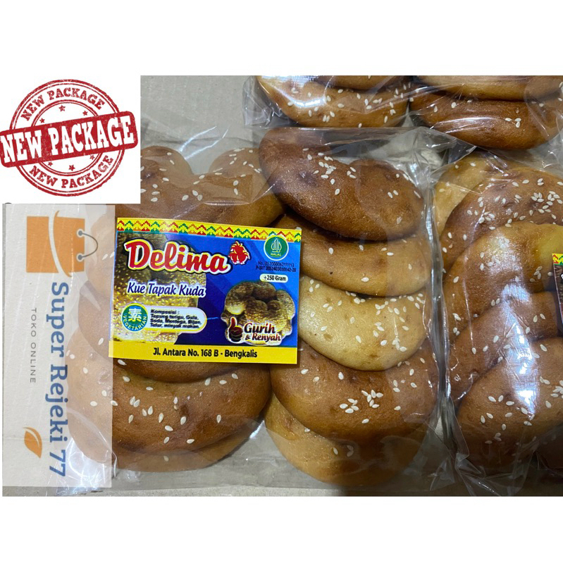 

Kue Bijen Delima Kue' wijen vegetarian