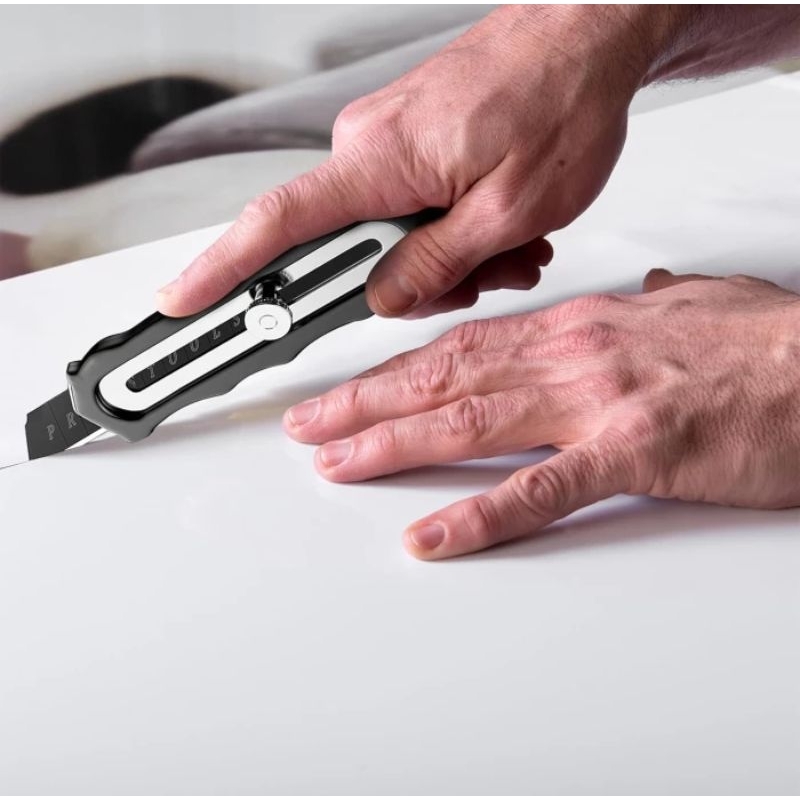

Pisau Cutter Warna Hitam Besar Stainless Multifungsi Baja Besar