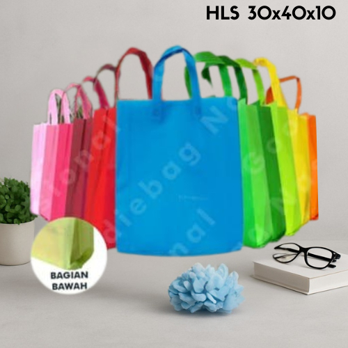 

Tas Spunbond Goodybag Laken Model Tali Ukuran 30x40x8 CM Tebal 75GR Dan 65GR (Polos)