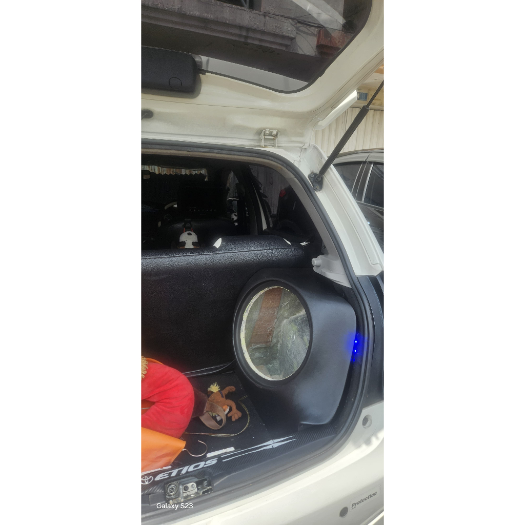 Box Sudut subwoofer  Etios valco