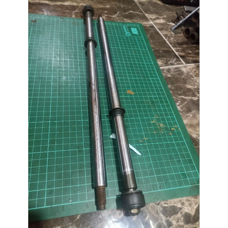 as shock bekas diameter 18mm, panjang total 45cm