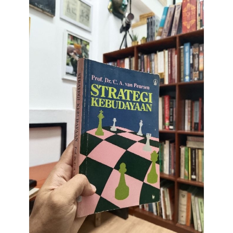 STRATEGI KEBUDAYAAN - PROF. DR. C. A. VAN PEURSEN