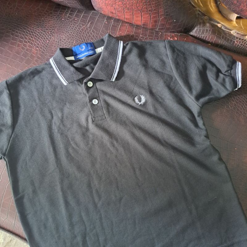 kaos tshirt kerah polo anak fred perry ori size 11 12tahun hitam list