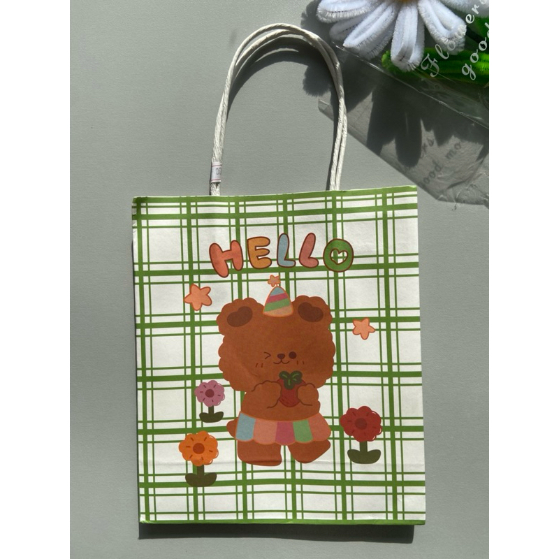 

Kantong Tentengan Bingkisan Paper Bag Paperbag Karakter Kartun Beruang Lucu Goodie Bag Motif Rabbit & Bear Tas Jinjing Serbaguna Bingkisan Hadiah Hampers Ulang Tahun Anak Kotak Souvenir Kertas Mini Lucu Aesthetic Murah
