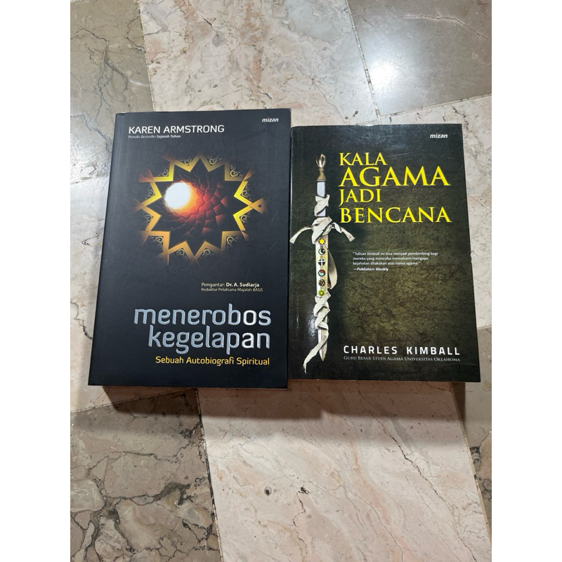 Buku / Novel WOOL, Menerobos Kegelapan, Kala Agama Jadi Bencana Masa Depan Tuhan, Karen Armstrong, C