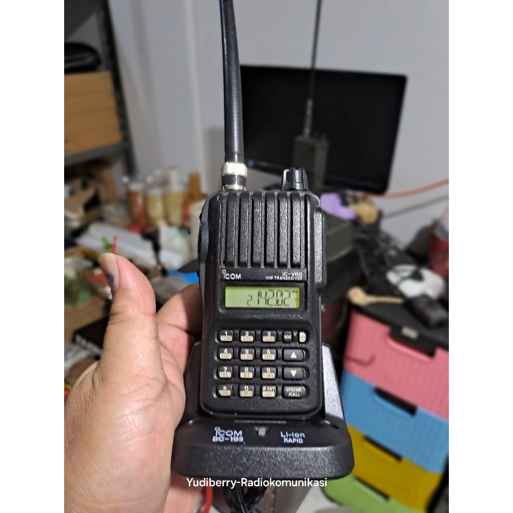 HT ICOM V80 ORI MADE IN JAPAN ORIGINAL ASLI FREKUENSI VHF 136 MHZ Icom Ic V80 Bekas Ori