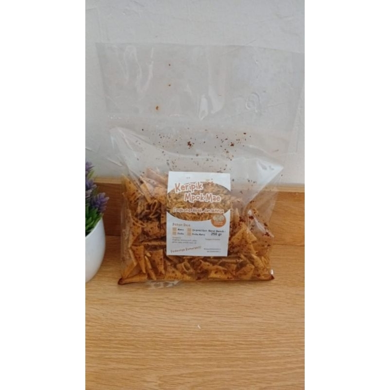 

Kerupuk Kentang Pedas Gurih/Ori/Asin Kemasan 250 Gram