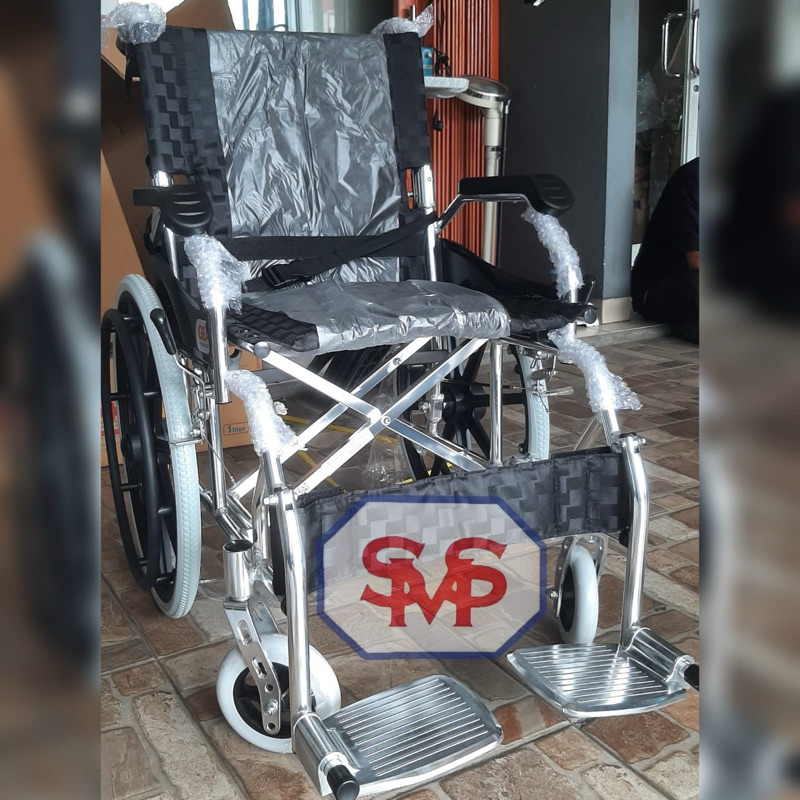 Kursi Roda FS 863 GEA