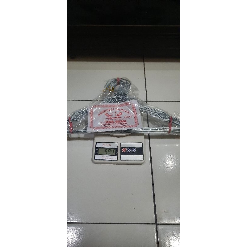 hanger kawat murah (tebal) merk 2 ayam