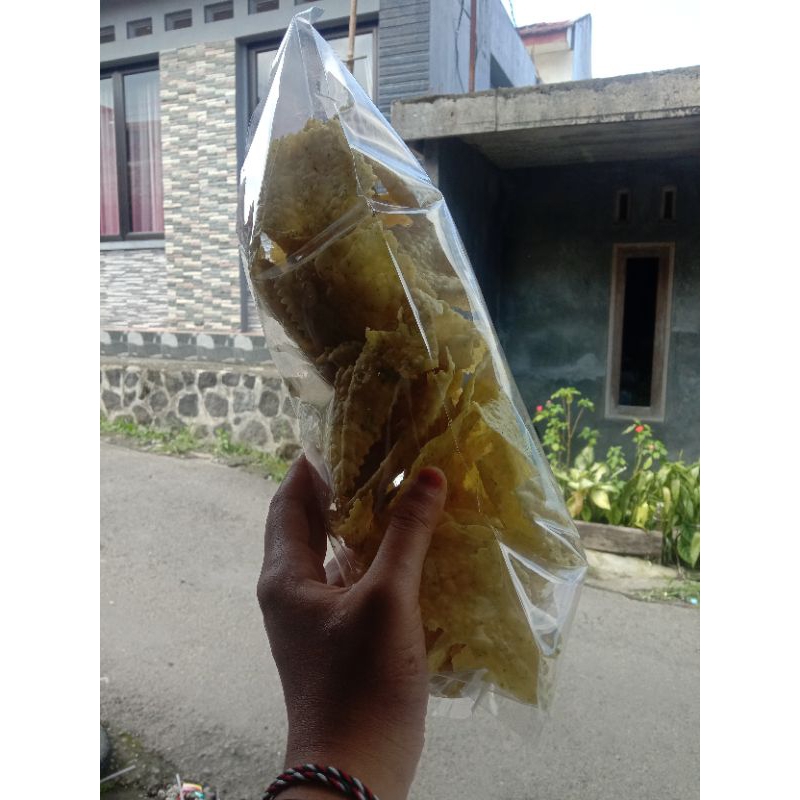 

pangsit kripik