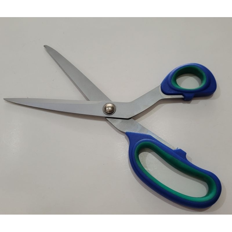 

Gunting Softy cut 9 inci . 22 cm . Stainless dof. tebal. Lembut