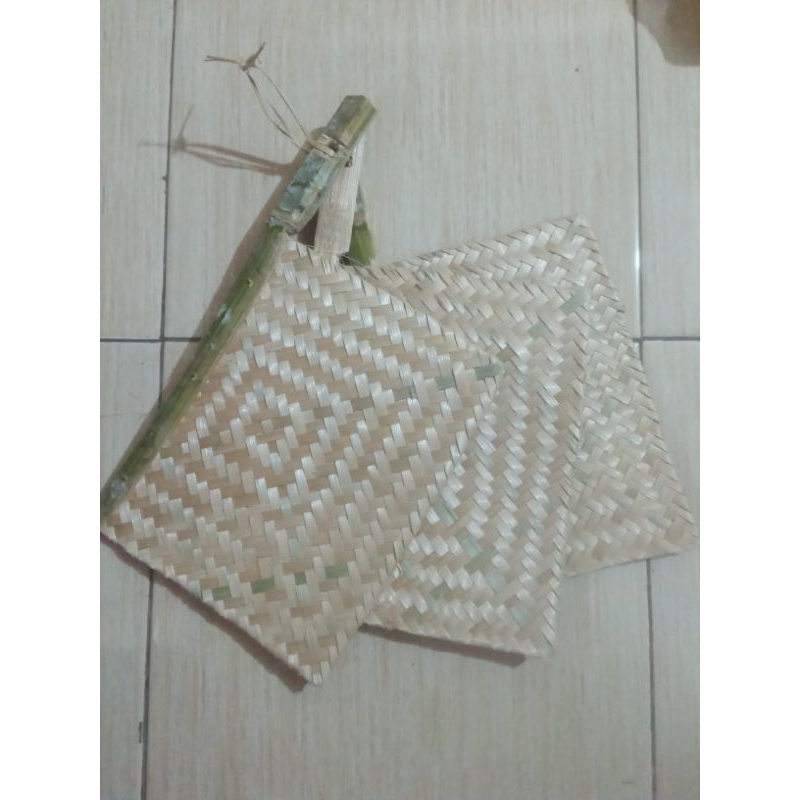 kipas anyaman bambu/hihid