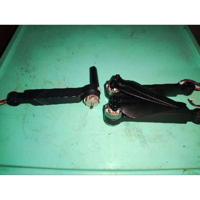 lengan dan motor sjrc f11 pro