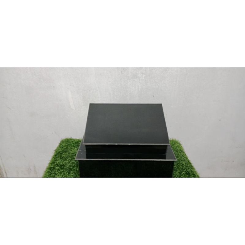[SBR] Nisan Makam Granit Hitam model Kotak