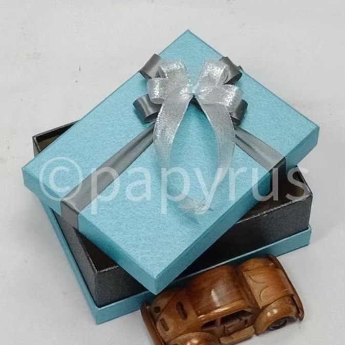 

PAPYRUS Sandwich 15x20 Tinggi 8cm Kotak Kado Gift Box V3