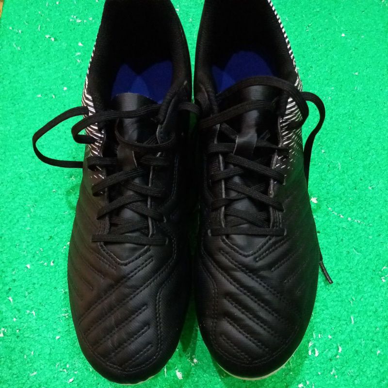 Sepatu bola decathlon kipsta Agility 100 FG hitam