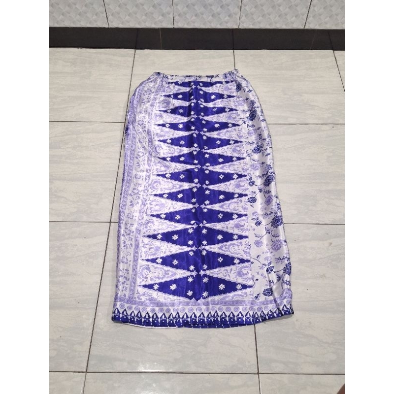 preloved rok batik rok kebaya tumpal bahan satin maxmara