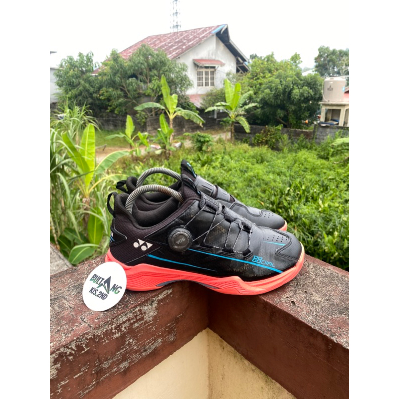 SEPATU BADMINTON YONEX BOA 88 DIAL