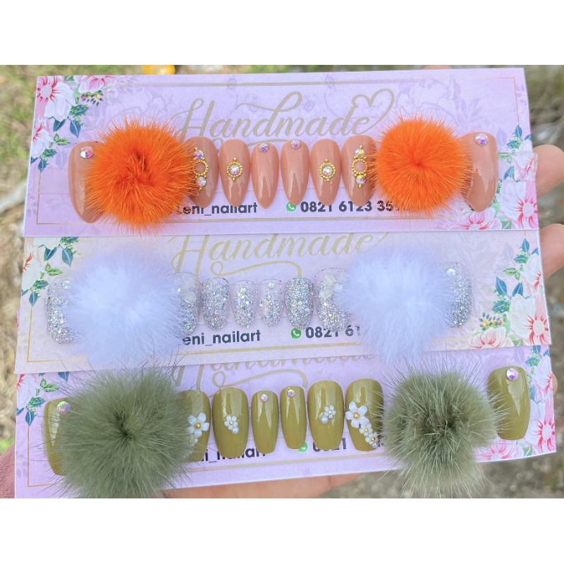 kuku palsu wedding pompom