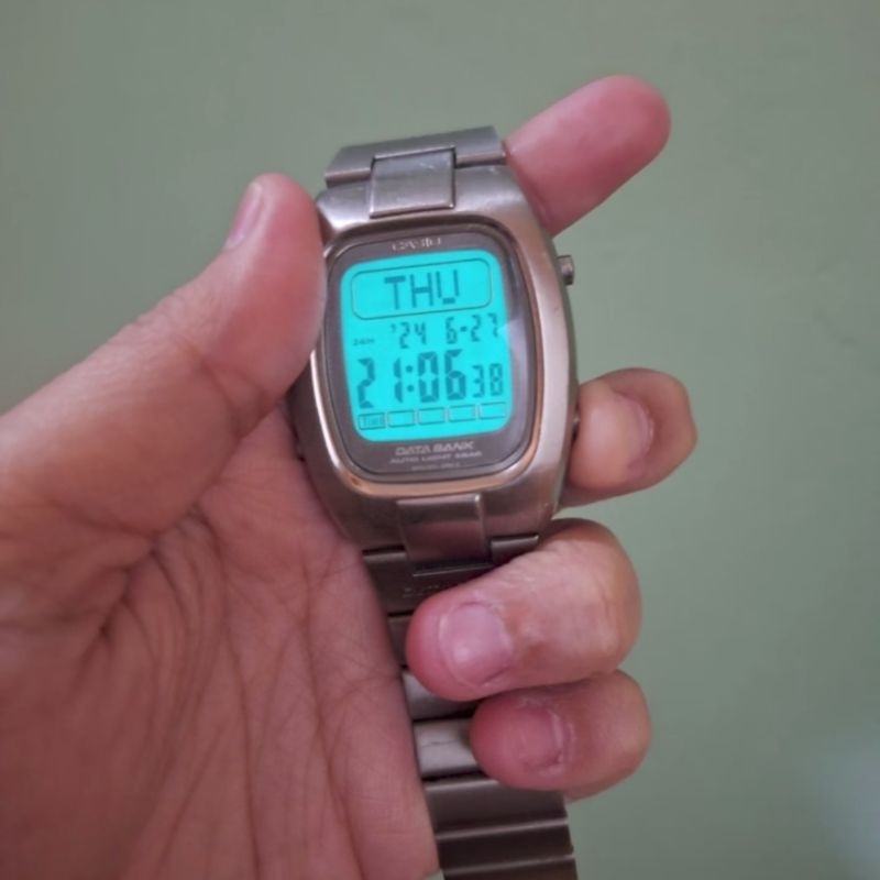 Rare CASIO VINTAGE DIGITAL WATCH TITANIUM DATABANK 1641 DB-101T AUTO LIGHT 90s