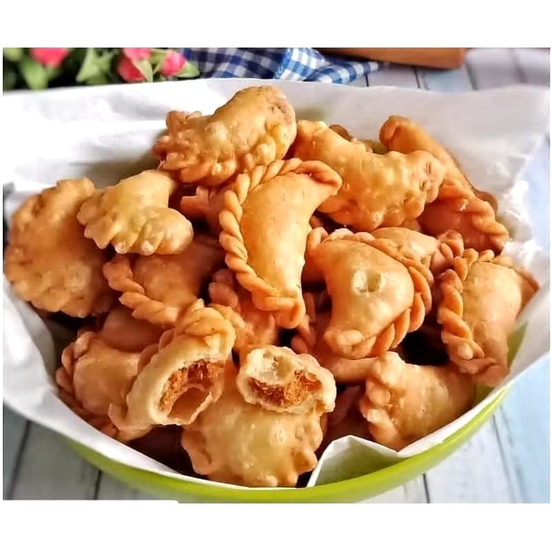 

500 gram Pastel abon mini renyah dan gurih, snack cemilan lebaran.