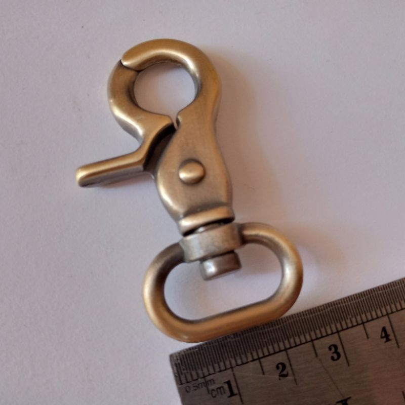 Pengait tali tas cantolan besi bakar aneka ukuran