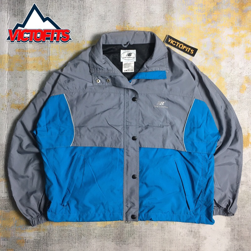 Jaket Windbreaker New Balance